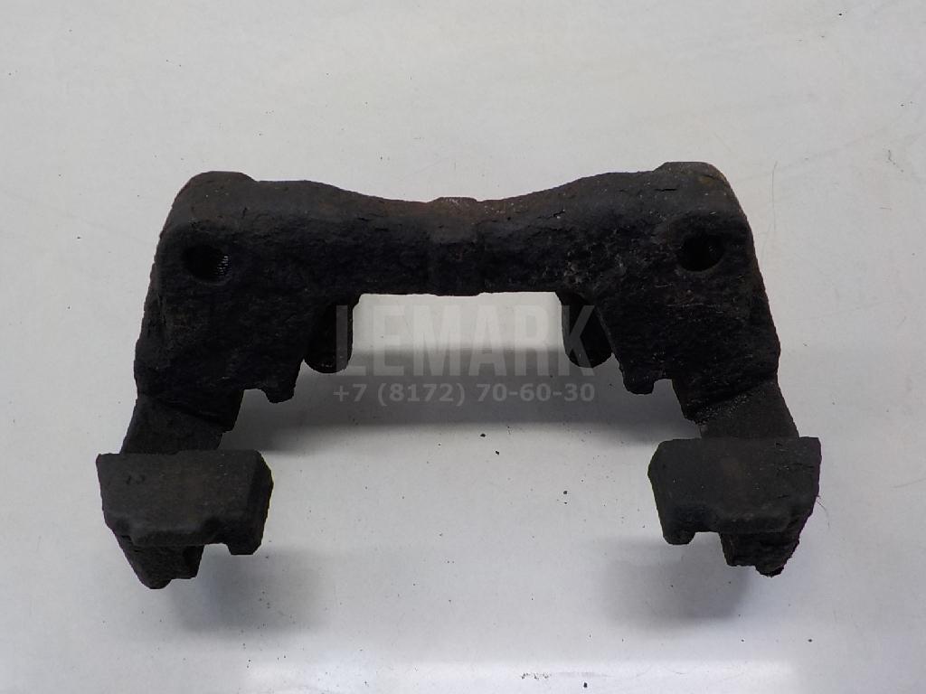 Скоба суппорта переднего 7L6615125A VAG