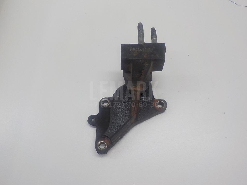 Кронштейн двигателя правый 2167023511 Hyundai-Kia