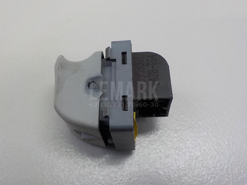 Кнопка люка для  Audi A3 [8P1] 2003-2013