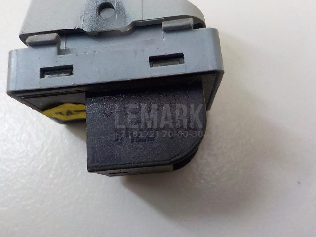Кнопка люка для  Audi A3 [8P1] 2003-2013