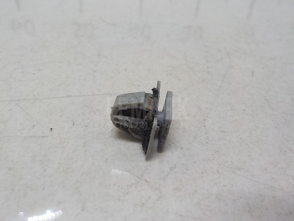 Крепеж (клоп) 877162W000 Hyundai-Kia