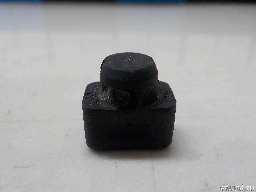 Отбойник капота