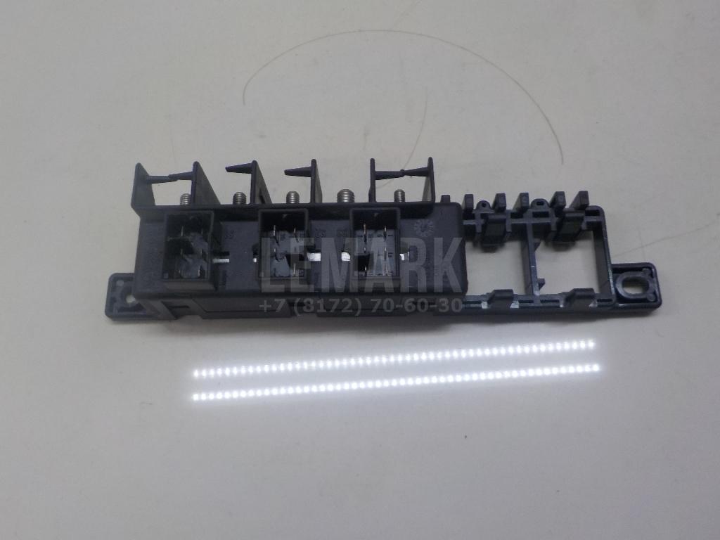 Блок предохранителей 8L0941822 VAG