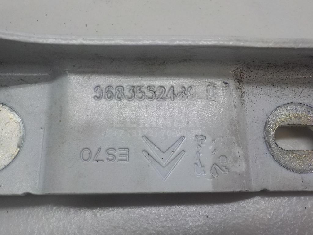 Петля капота правая