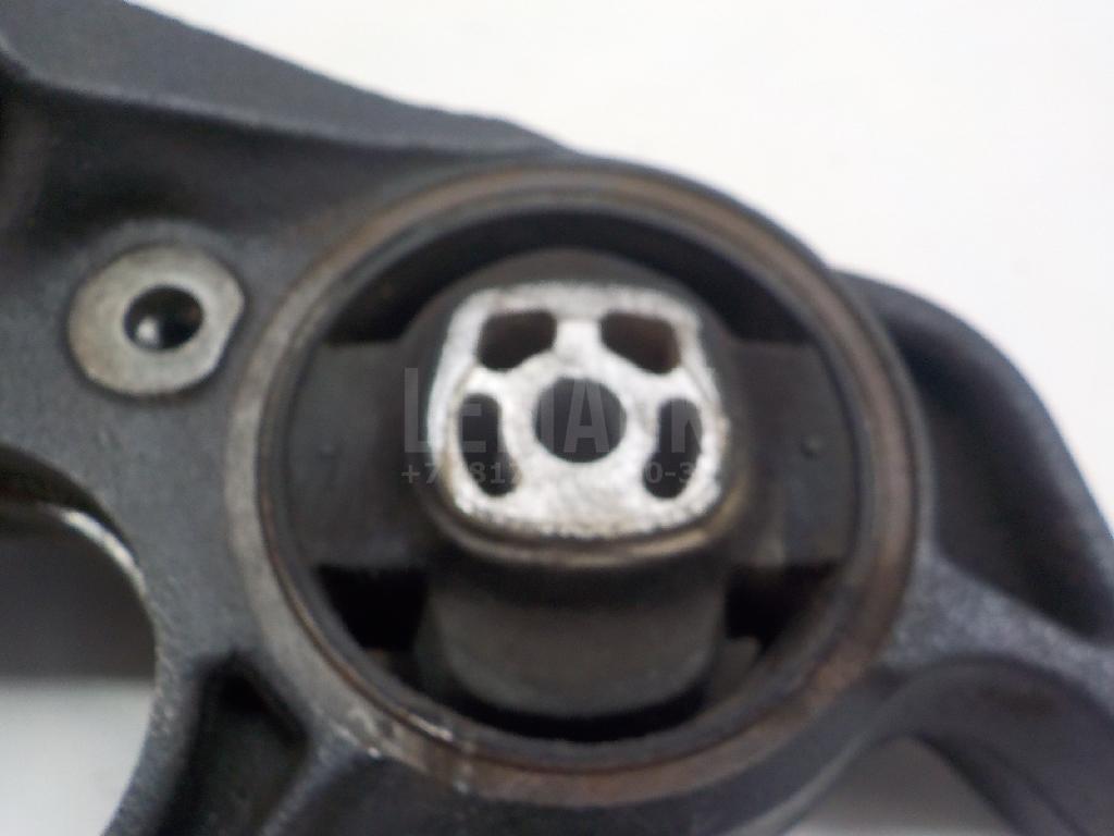 Кронштейн промежуточного вала для  Audi V8 1988-1994