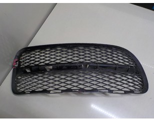 Решетка в бампер правая для VW Touareg 2002-2010 с разбора состояние удовлетворительное