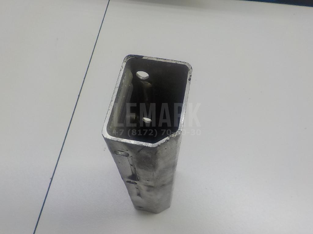 Кронштейн усилителя заднего бампера правый для  BMW 7-serie G11/G12 2015-2022