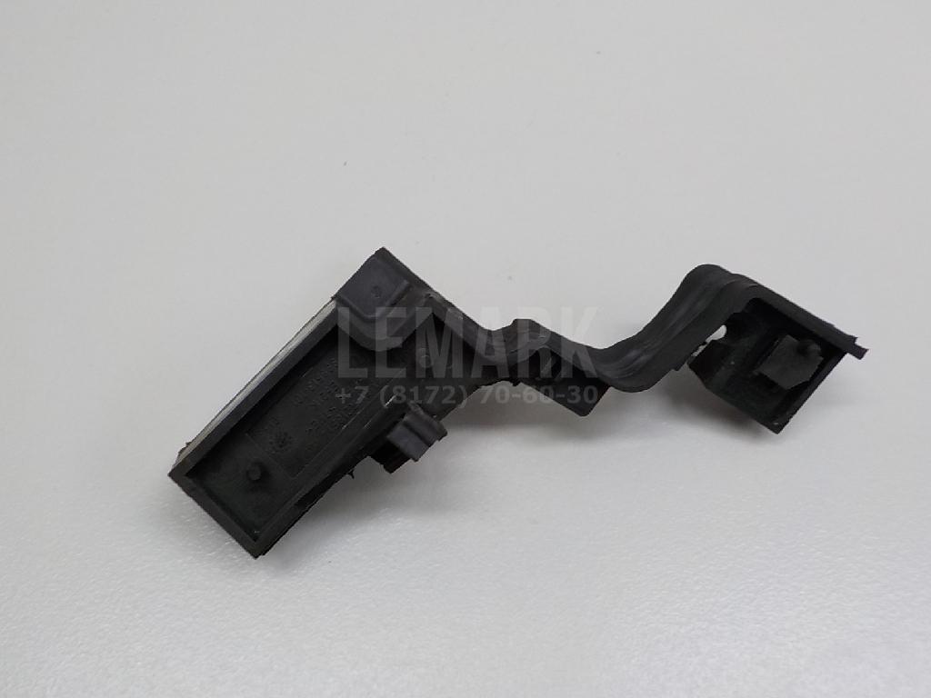 Фиксатор замка двери 1341877 Ford