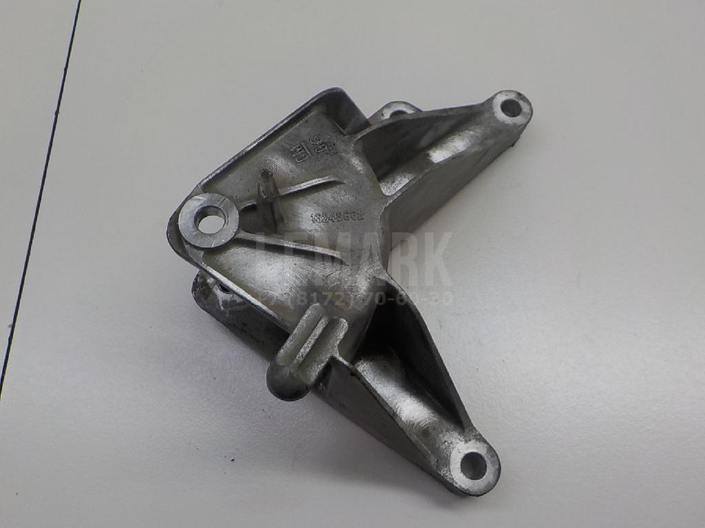 Кронштейн опоры КПП 13248662 GM