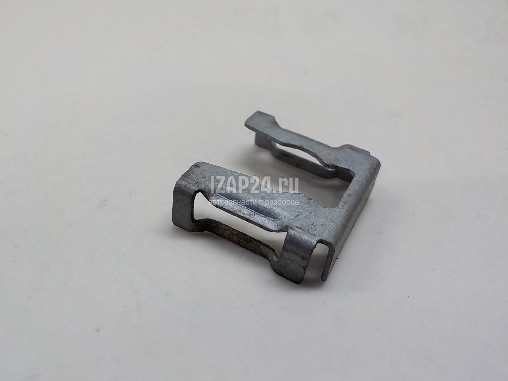 037133047 Зажим VAG Golf VI (2009 - 2013)
