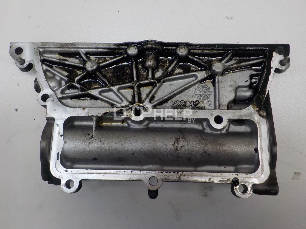 Фото Крышка распредвала для Mercedes W204  2008