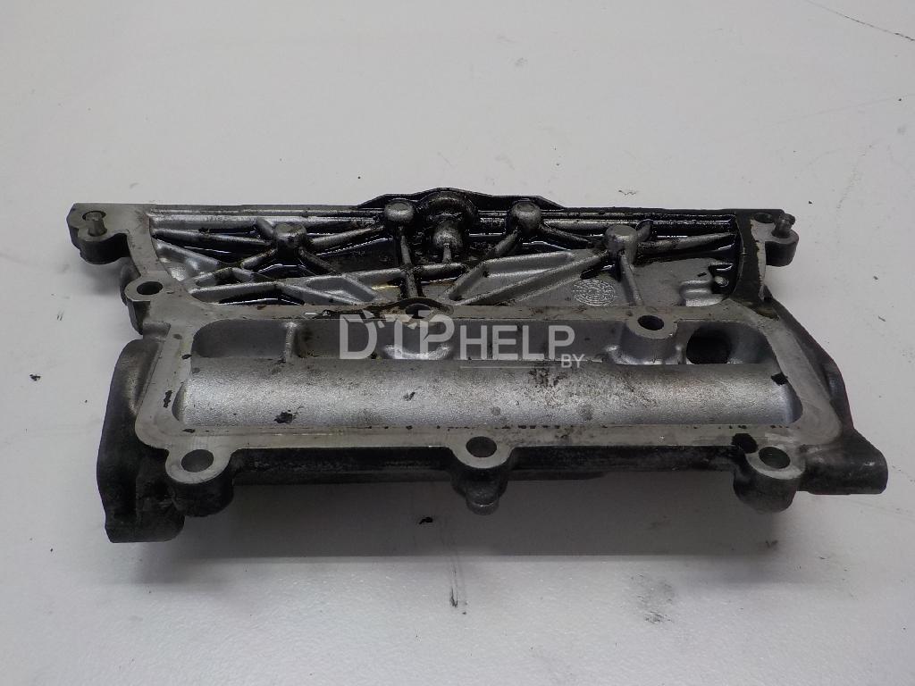 Фото Крышка распредвала для Mercedes W204  2008
