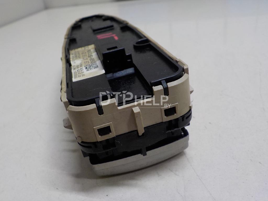 Фото Блок управления стеклоподъемниками для Mercedes W205  2015