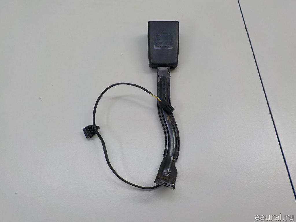 Ответная часть ремня безопасности