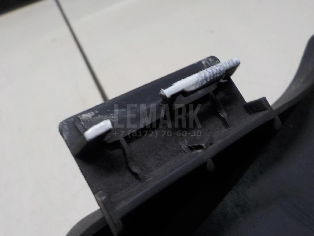 Кожух замка капота для  Ford Focus II 2005-2008