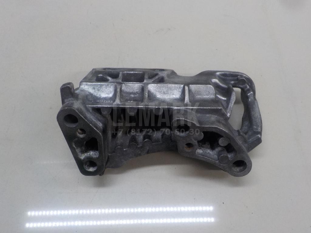 Кронштейн двигателя правый 1595367 Ford