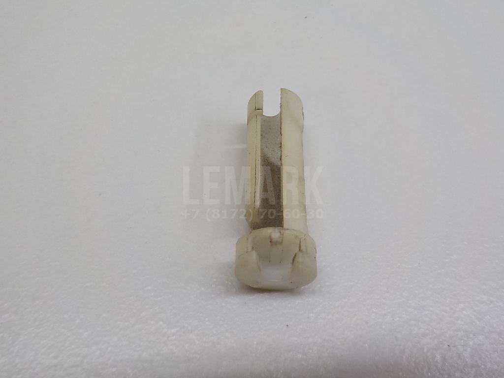 Фиксатор 3B0862247B VAG