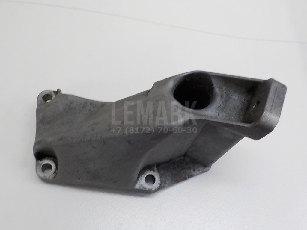 Кронштейн двигателя левый 8D0199307P VAG