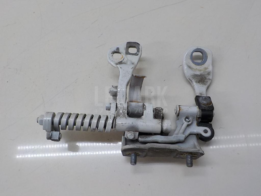 Петля двери багажника для  BMW X3 E83 2004-2010