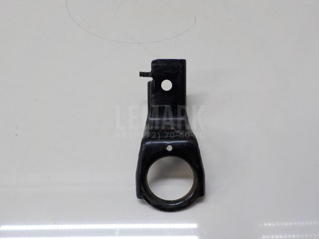 Кронштейн радиатора 1653328030 Toyota