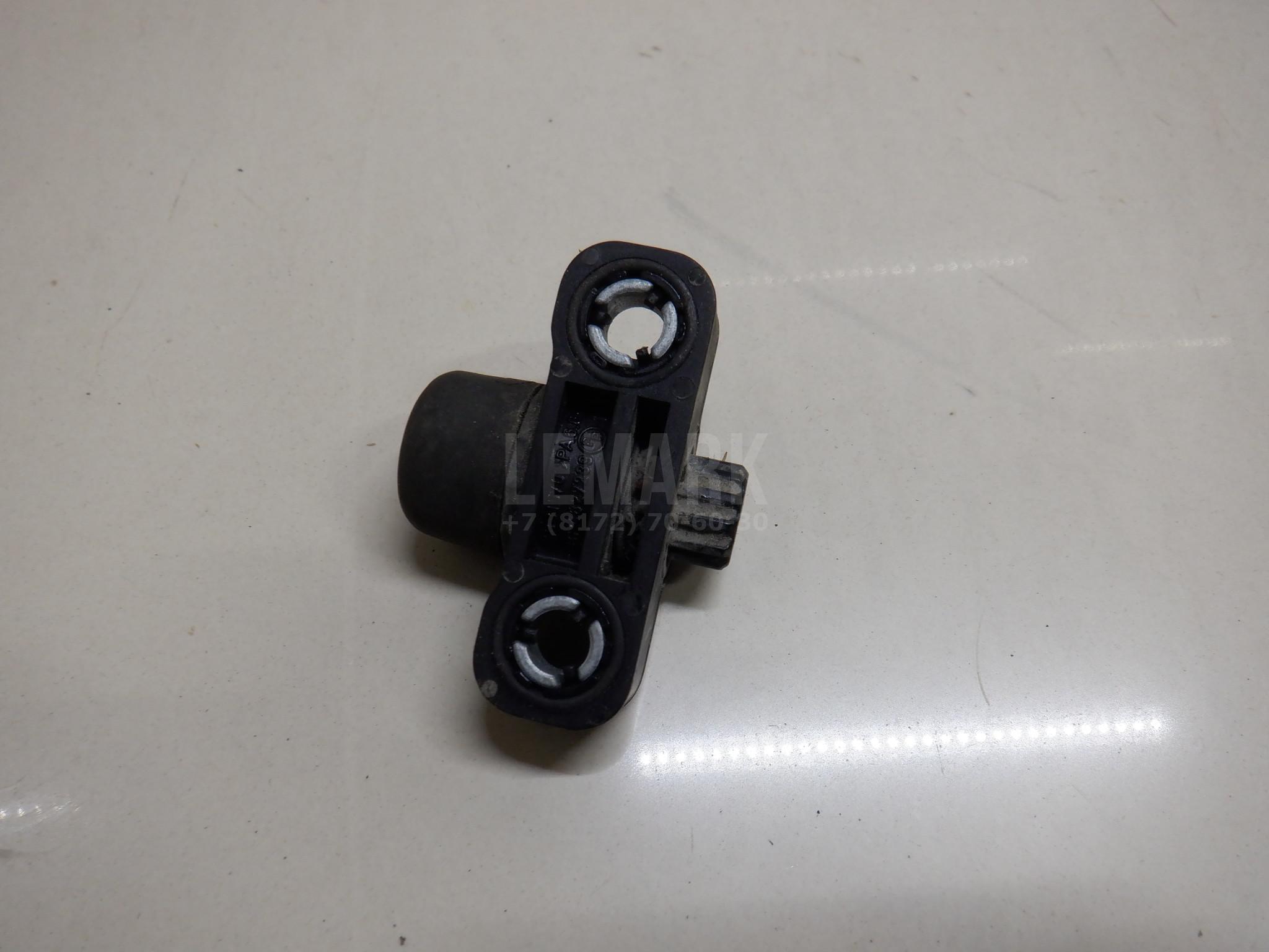 Отбойник крышки багажника для  BMW X1 E84 2009-2015