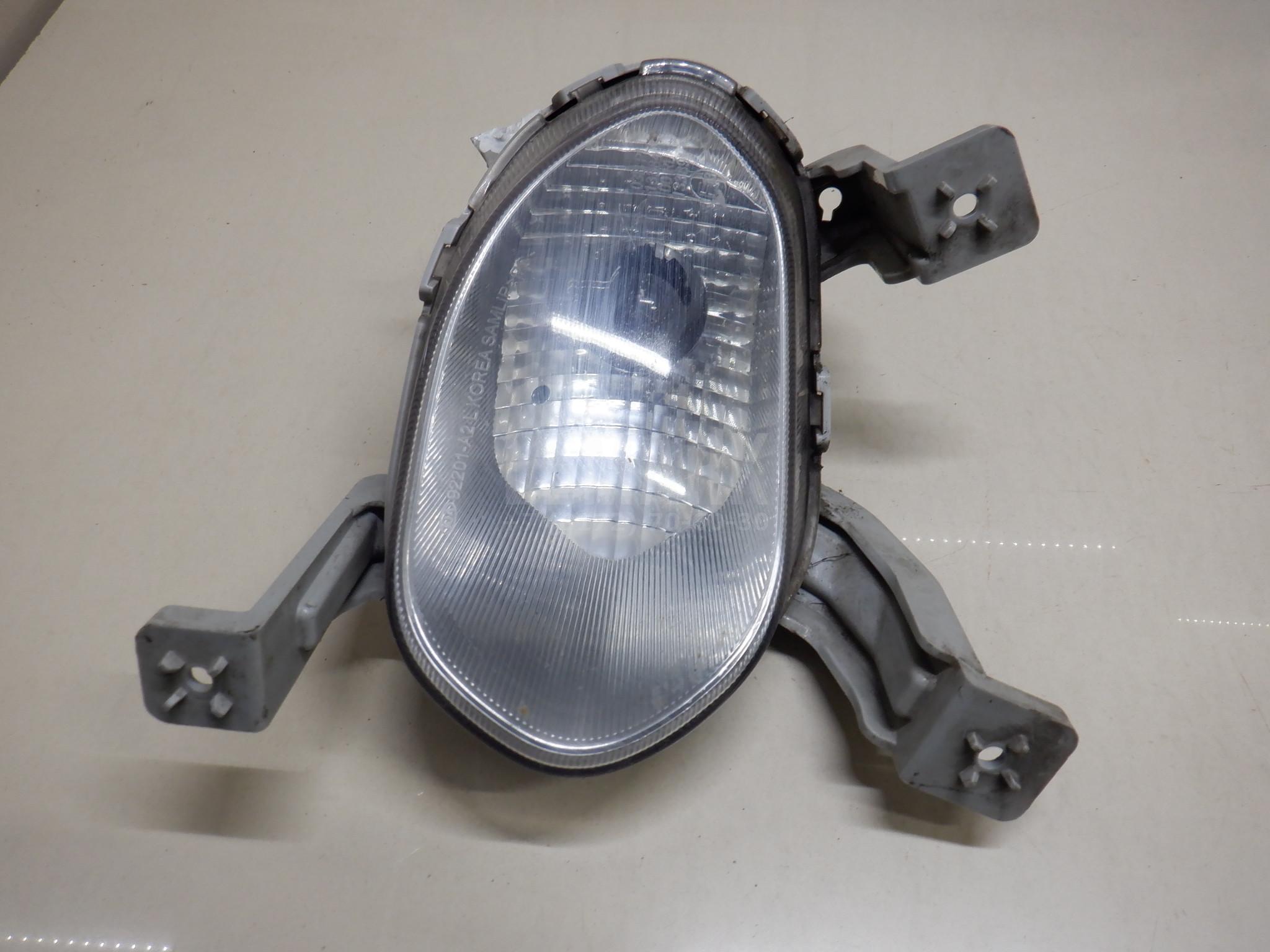 Фара противотуманная левая 92201A2200 Hyundai-Kia