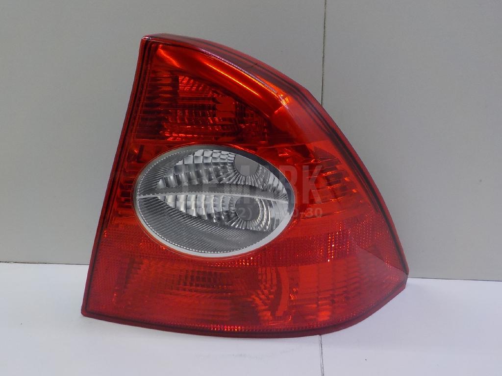 Фонарь задний правый 1333832 Ford