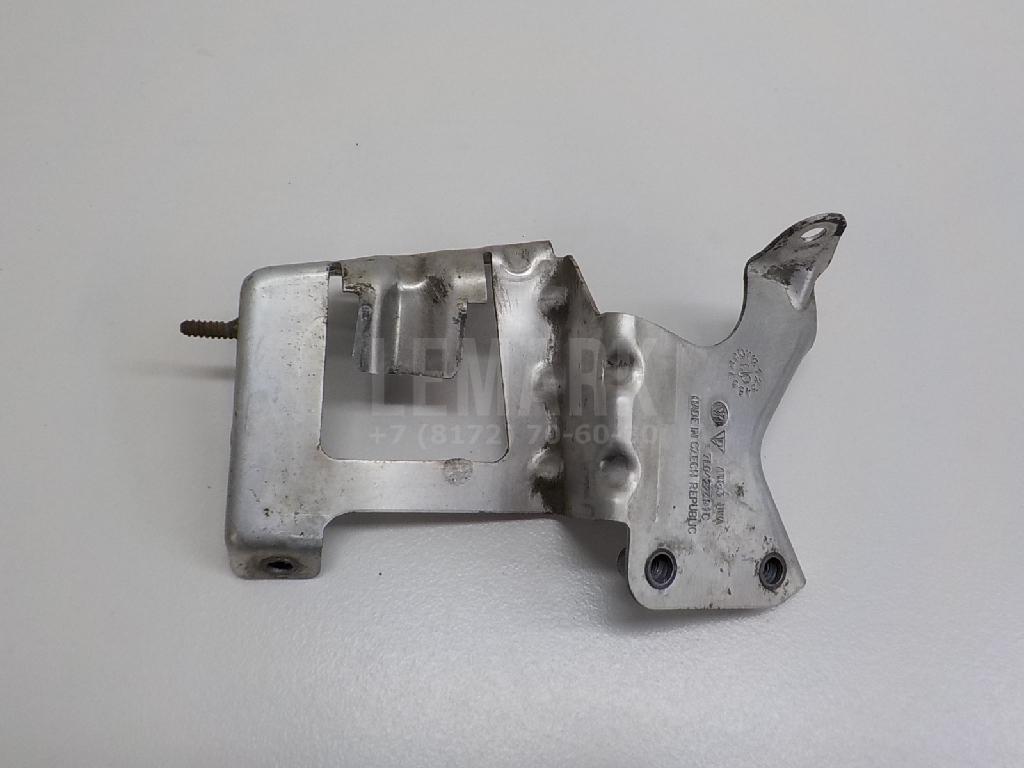 Кронштейн бачка гидроусилителя 7L0422491C VAG