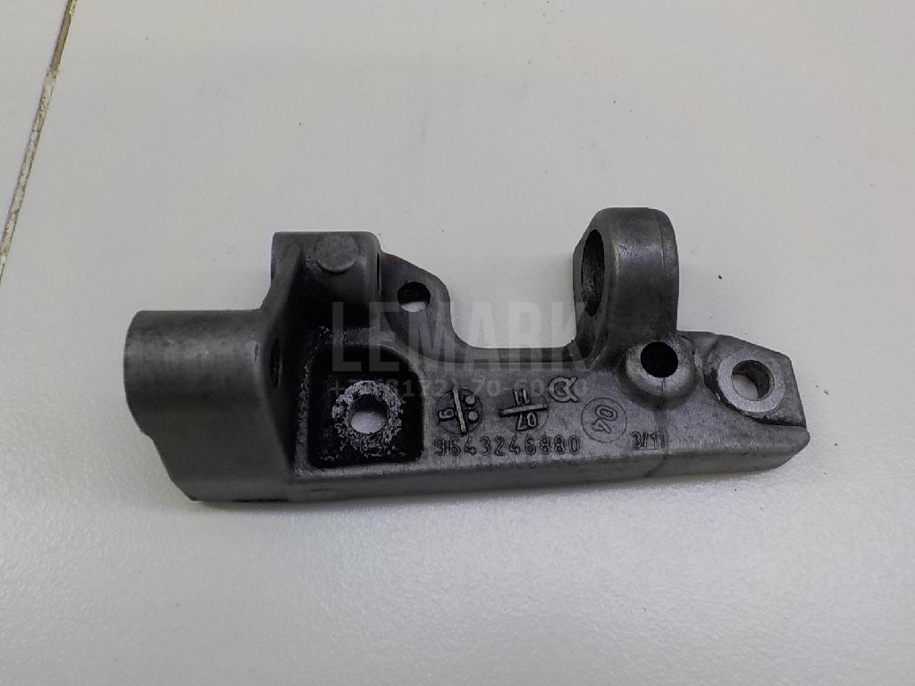 Кронштейн генератора 1141553 Ford