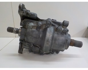 Renault Duster 4x4 с задним приводом и раздаточной коробкой для модели 2012 года можно приобрести в Москве по цене от 4923 руб. в четырех вариантах комплектации