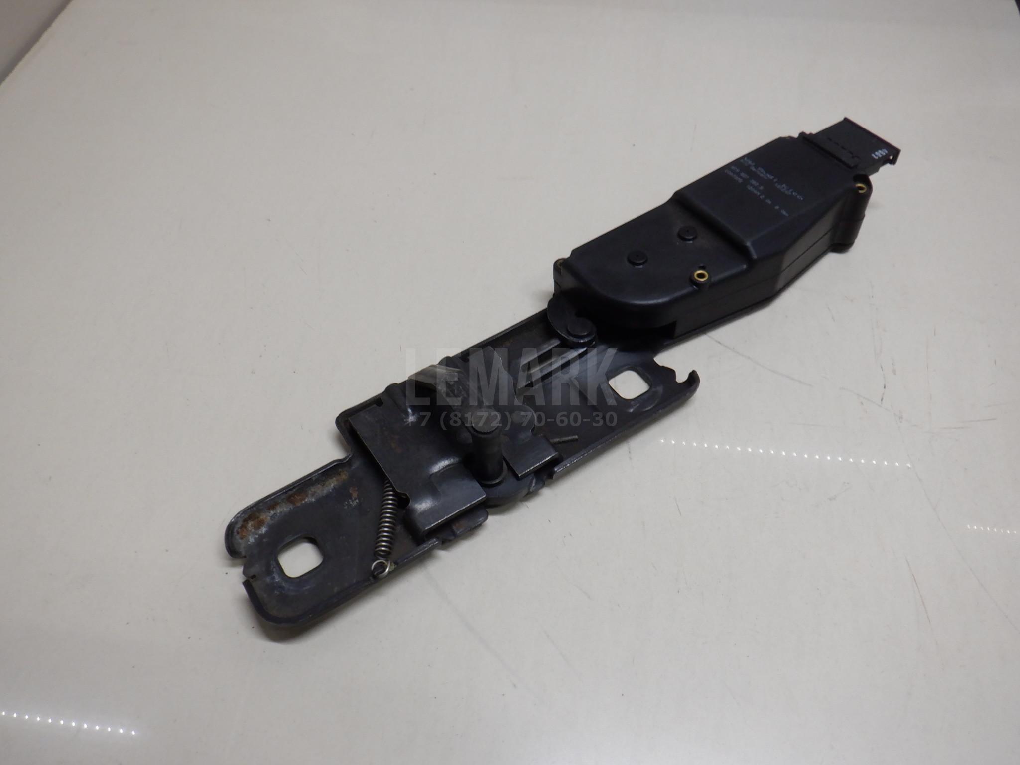 Ответная часть замка багажника для  BMW 1-serie E82/E88 2007-2013