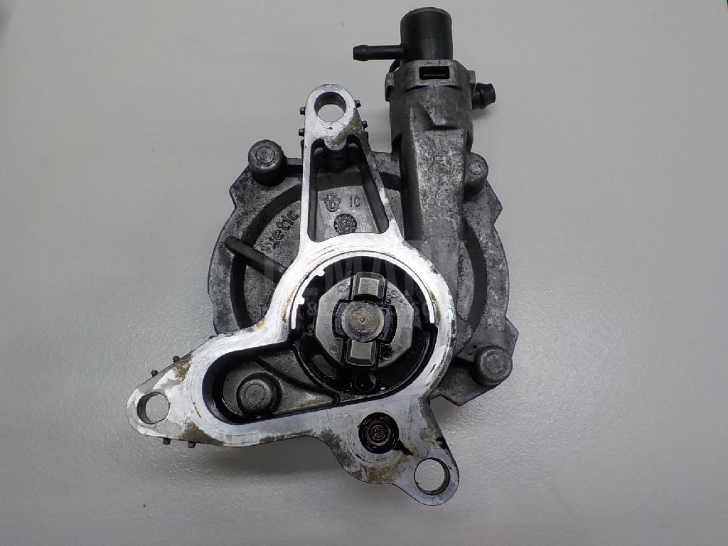 Насос вакуумный 1465000Q1L Nissan