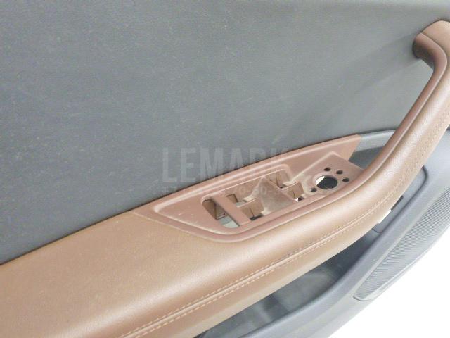 Обшивка двери передней левой для  Cadillac BLS 2006-2010
