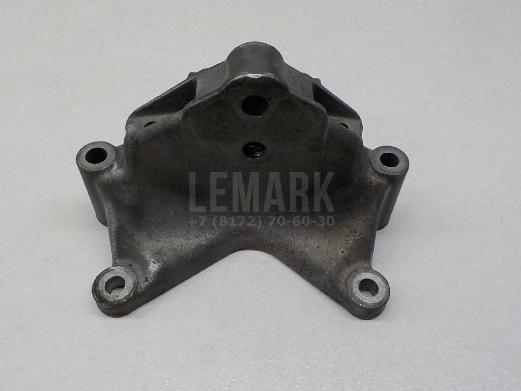 Кронштейн КПП 7L6399649D VAG