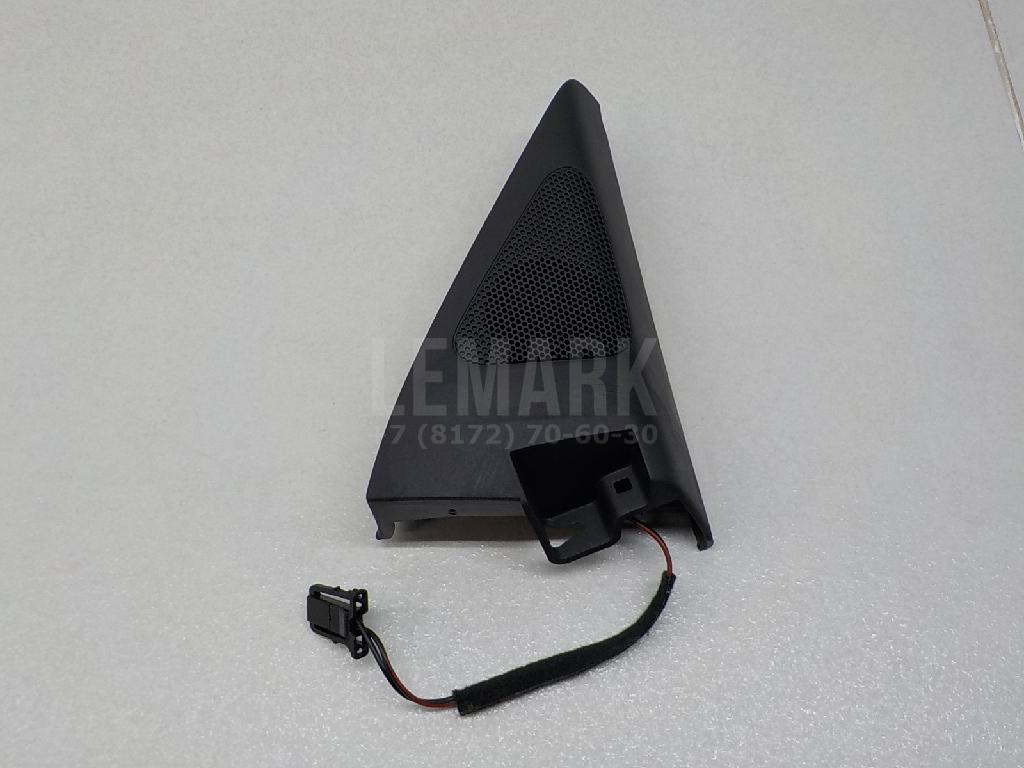 Крышка зеркала внутренняя правая 5N0837974G82V VAG