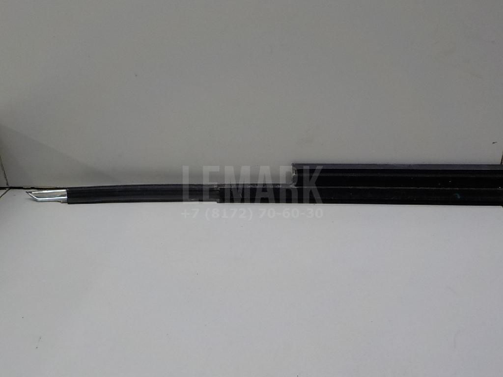 Накладка стекла переднего левого для  Cadillac DTS 2005-2011