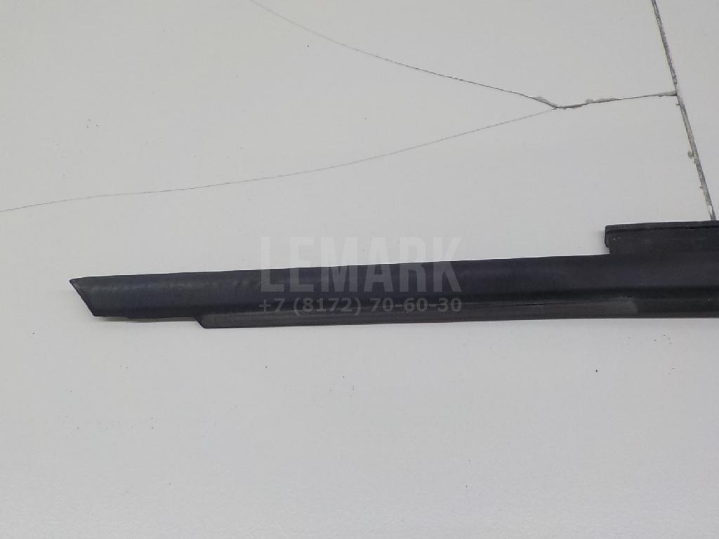 Накладка стекла переднего левого