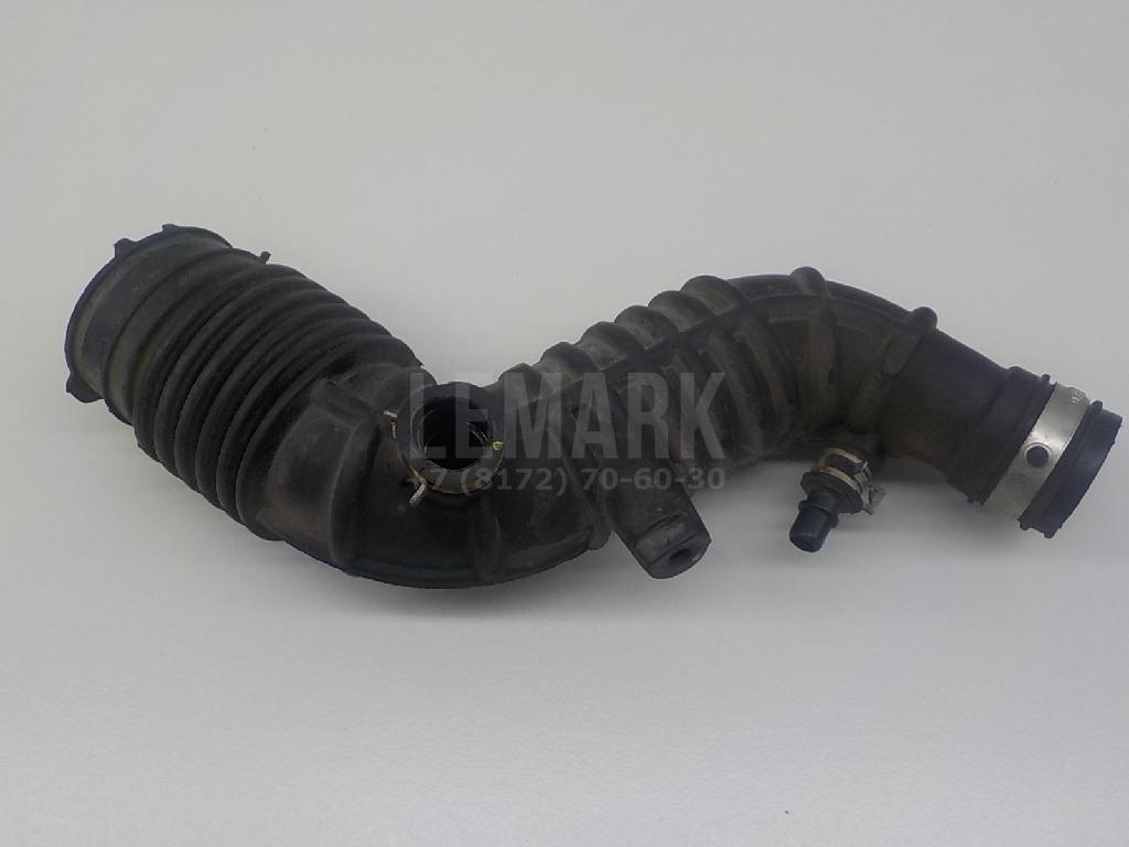 Патрубок воздушного фильтра 165764ED0A Nissan