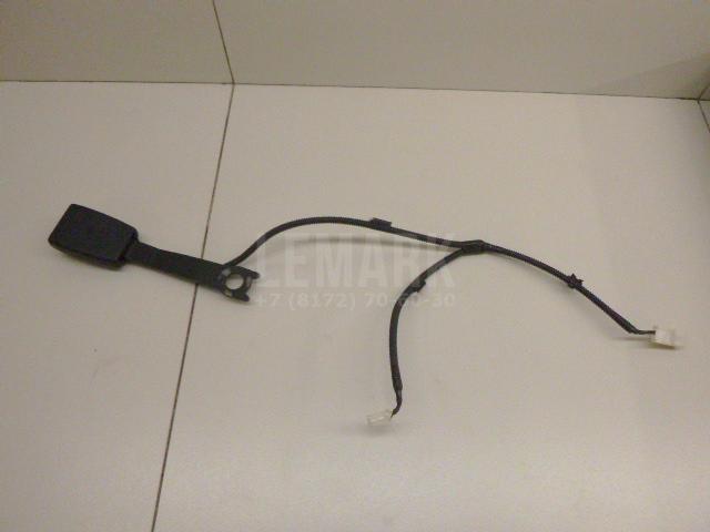 Ответная часть ремня безопасности 7323042230C0 Toyota