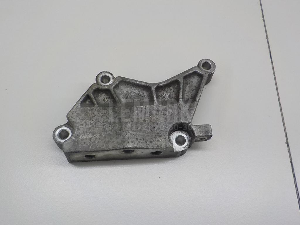 Кронштейн опоры двигателя 216702F000 Hyundai-Kia