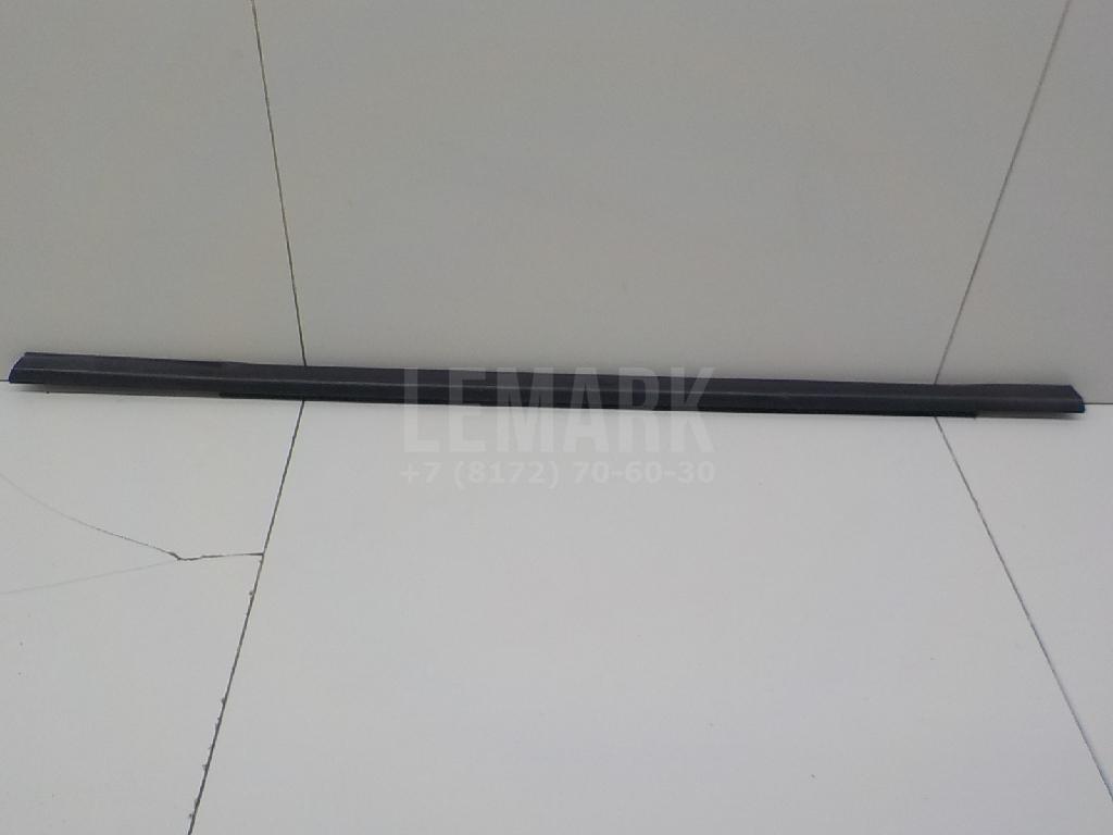 Накладка стекла заднего правого 832202P000 Hyundai-Kia