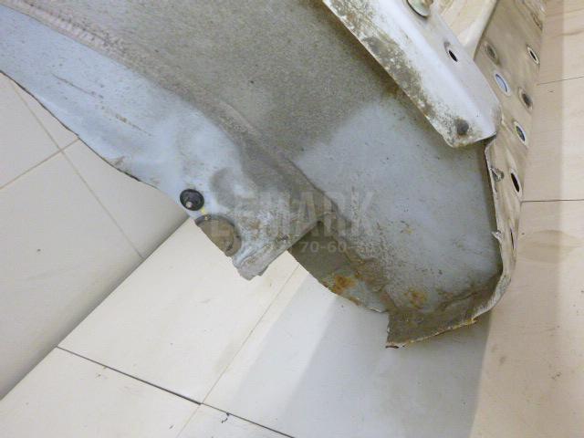 Порог со стойкой правый