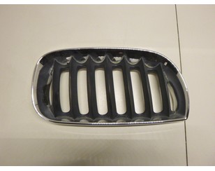 Решетка радиатора правая для BMW X3 E83 2004-2010 с разбора состояние хорошее