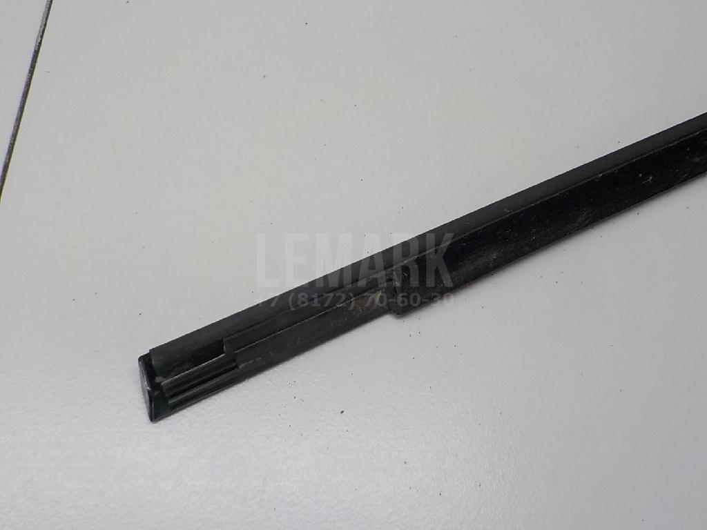 Накладка стекла переднего правого для  BMW 5-serie F10/F11 2009-2016