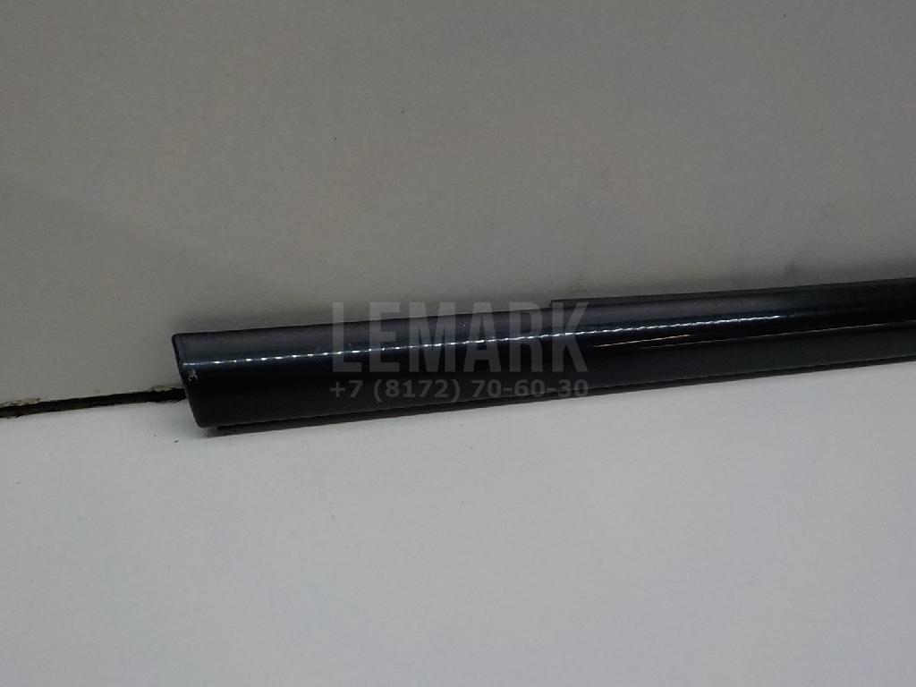 Накладка стекла переднего правого для  BMW 5-serie F10/F11 2009-2016