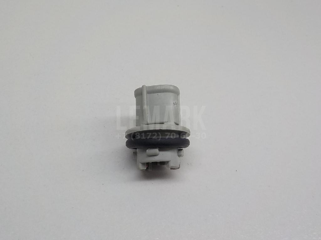 Патрон габаритного фонаря 8161512590 Toyota