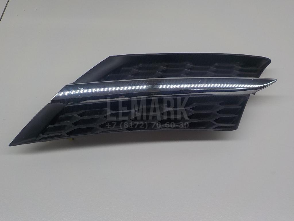 Решетка радиатора левая 5310642010 Toyota