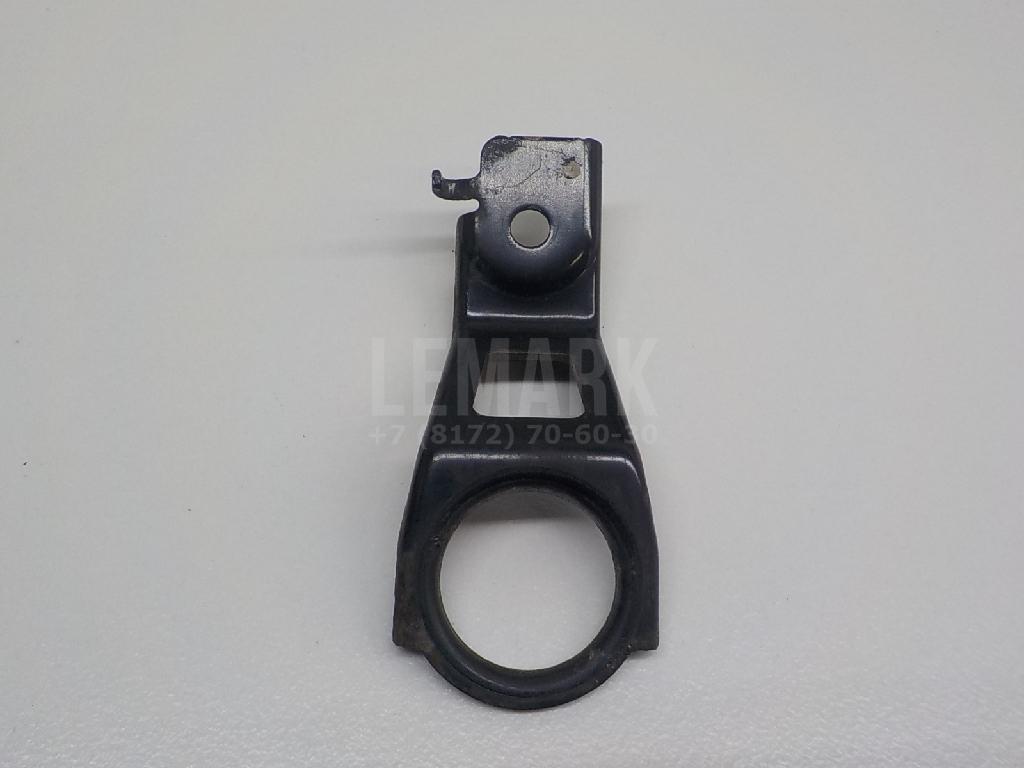 Кронштейн радиатора 1653326070 Toyota