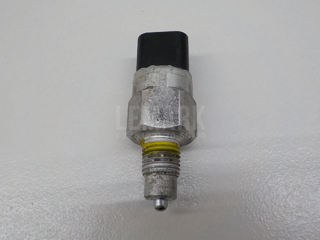 Датчик включения заднего хода 9386039012 Hyundai-Kia