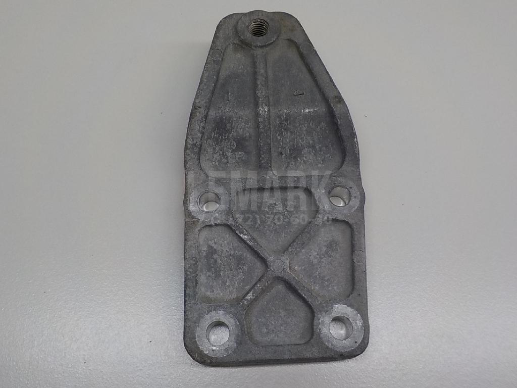 Кронштейн редуктора 5239142140 Toyota